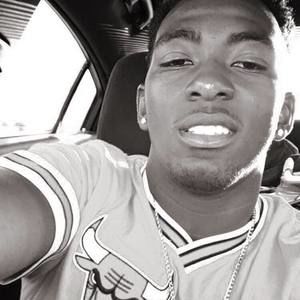 Meet your Posher, Derrell